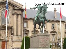 P01x [JAN-1970] Statuia Jeannei d'Arc din fata primariei din Reims