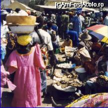 P01 [FEB-1999] Piata centrala din Banjul