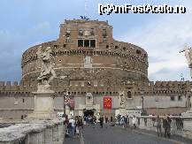 [P04] castelul Sant'Angelo - castelul ingerilor, conceput initial ca mausoleu al imparatului Hadrian » foto by molko*
 - 
<span class="allrVoted glyphicon glyphicon-heart hidden" id="av24676"></span>
<a class="m-l-10 hidden" id="sv24676" onclick="voting_Foto_DelVot(,24676,3735)" role="button">șterge vot <span class="glyphicon glyphicon-remove"></span></a>
<a id="v924676" class=" c-red"  onclick="voting_Foto_SetVot(24676)" role="button"><span class="glyphicon glyphicon-heart-empty"></span> <b>LIKE</b> = Votează poza</a> <img class="hidden"  id="f24676W9" src="/imagini/loader.gif" border="0" /><span class="AjErrMes hidden" id="e24676ErM"></span>