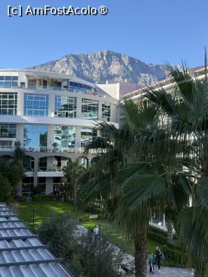 [P31] Vedere de la balcon restaurant » foto by Florris
 - 
<span class="allrVoted glyphicon glyphicon-heart hidden" id="av1513559"></span>
<a class="m-l-10 hidden" id="sv1513559" onclick="voting_Foto_DelVot(,1513559,140)" role="button">șterge vot <span class="glyphicon glyphicon-remove"></span></a>
<a id="v91513559" class=" c-red"  onclick="voting_Foto_SetVot(1513559)" role="button"><span class="glyphicon glyphicon-heart-empty"></span> <b>LIKE</b> = Votează poza</a> <img class="hidden"  id="f1513559W9" src="/imagini/loader.gif" border="0" /><span class="AjErrMes hidden" id="e1513559ErM"></span>