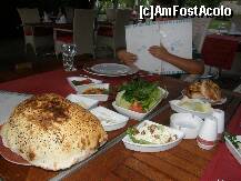 [P45] Salate si pita la restaurantul a'la carte Dafne - bucatarie turceasca » foto by CCRRIISSYY
 - 
<span class="allrVoted glyphicon glyphicon-heart hidden" id="av259005"></span>
<a class="m-l-10 hidden" id="sv259005" onclick="voting_Foto_DelVot(,259005,171)" role="button">șterge vot <span class="glyphicon glyphicon-remove"></span></a>
<a id="v9259005" class=" c-red"  onclick="voting_Foto_SetVot(259005)" role="button"><span class="glyphicon glyphicon-heart-empty"></span> <b>LIKE</b> = Votează poza</a> <img class="hidden"  id="f259005W9" src="/imagini/loader.gif" border="0" /><span class="AjErrMes hidden" id="e259005ErM"></span>