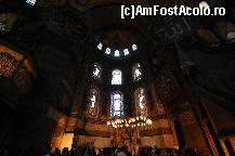 [P56] Sf Sofia, Istanbul. Maica Domnului cu Pruncul sus, flancati de efigiile musulmane. Ma cuprinde un deja-vu...religia viitorului ar putea fi o contopire a celor prezente...am apreciat faptul ca turcii, desi cuceritoriai Constantinopolului, nu au inlaturat toate simbolurile crestine de la Sf Sofia. » foto by lv67x
 - 
<span class="allrVoted glyphicon glyphicon-heart hidden" id="av90258"></span>
<a class="m-l-10 hidden" id="sv90258" onclick="voting_Foto_DelVot(,90258,219)" role="button">șterge vot <span class="glyphicon glyphicon-remove"></span></a>
<a id="v990258" class=" c-red"  onclick="voting_Foto_SetVot(90258)" role="button"><span class="glyphicon glyphicon-heart-empty"></span> <b>LIKE</b> = Votează poza</a> <img class="hidden"  id="f90258W9" src="/imagini/loader.gif" border="0" /><span class="AjErrMes hidden" id="e90258ErM"></span>