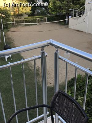 [P14] vedere din balcon spre terenul de volei si minifotbal » foto by Dan&Ema
 - 
<span class="allrVoted glyphicon glyphicon-heart hidden" id="av1007911"></span>
<a class="m-l-10 hidden" id="sv1007911" onclick="voting_Foto_DelVot(,1007911,232)" role="button">șterge vot <span class="glyphicon glyphicon-remove"></span></a>
<a id="v91007911" class=" c-red"  onclick="voting_Foto_SetVot(1007911)" role="button"><span class="glyphicon glyphicon-heart-empty"></span> <b>LIKE</b> = Votează poza</a> <img class="hidden"  id="f1007911W9" src="/imagini/loader.gif" border="0" /><span class="AjErrMes hidden" id="e1007911ErM"></span>