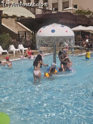 [P05] Piscina de copii » foto by Andreea43
 - 
<span class="allrVoted glyphicon glyphicon-heart hidden" id="av1539205"></span>
<a class="m-l-10 hidden" id="sv1539205" onclick="voting_Foto_DelVot(,1539205,349)" role="button">șterge vot <span class="glyphicon glyphicon-remove"></span></a>
<a id="v91539205" class=" c-red"  onclick="voting_Foto_SetVot(1539205)" role="button"><span class="glyphicon glyphicon-heart-empty"></span> <b>LIKE</b> = Votează poza</a> <img class="hidden"  id="f1539205W9" src="/imagini/loader.gif" border="0" /><span class="AjErrMes hidden" id="e1539205ErM"></span>
