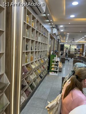 [P12] Magazinul Bin Dawood Spices Luxor » foto by Yersinia Pestis
 - 
<span class="allrVoted glyphicon glyphicon-heart hidden" id="av1486117"></span>
<a class="m-l-10 hidden" id="sv1486117" onclick="voting_Foto_DelVot(,1486117,351)" role="button">șterge vot <span class="glyphicon glyphicon-remove"></span></a>
<a id="v91486117" class=" c-red"  onclick="voting_Foto_SetVot(1486117)" role="button"><span class="glyphicon glyphicon-heart-empty"></span> <b>LIKE</b> = Votează poza</a> <img class="hidden"  id="f1486117W9" src="/imagini/loader.gif" border="0" /><span class="AjErrMes hidden" id="e1486117ErM"></span>