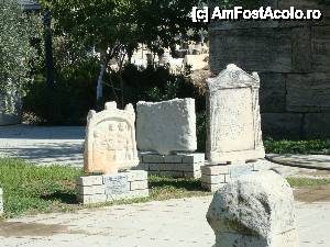 [P31] Stele funerare » foto by Botez Gabriel
 - 
<span class="allrVoted glyphicon glyphicon-heart hidden" id="av411153"></span>
<a class="m-l-10 hidden" id="sv411153" onclick="voting_Foto_DelVot(,411153,370)" role="button">șterge vot <span class="glyphicon glyphicon-remove"></span></a>
<a id="v9411153" class=" c-red"  onclick="voting_Foto_SetVot(411153)" role="button"><span class="glyphicon glyphicon-heart-empty"></span> <b>LIKE</b> = Votează poza</a> <img class="hidden"  id="f411153W9" src="/imagini/loader.gif" border="0" /><span class="AjErrMes hidden" id="e411153ErM"></span>