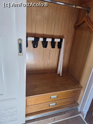 [P04] Dulap » foto by mirela2011
 - 
<span class="allrVoted glyphicon glyphicon-heart hidden" id="av1516790"></span>
<a class="m-l-10 hidden" id="sv1516790" onclick="voting_Foto_DelVot(,1516790,422)" role="button">șterge vot <span class="glyphicon glyphicon-remove"></span></a>
<a id="v91516790" class=" c-red"  onclick="voting_Foto_SetVot(1516790)" role="button"><span class="glyphicon glyphicon-heart-empty"></span> <b>LIKE</b> = Votează poza</a> <img class="hidden"  id="f1516790W9" src="/imagini/loader.gif" border="0" /><span class="AjErrMes hidden" id="e1516790ErM"></span>