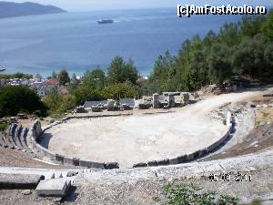 [P43] Amfiteatrul din Thassos, cu fata catre mare » foto by irinad
 - 
<span class="allrVoted glyphicon glyphicon-heart hidden" id="av607506"></span>
<a class="m-l-10 hidden" id="sv607506" onclick="voting_Foto_DelVot(,607506,460)" role="button">șterge vot <span class="glyphicon glyphicon-remove"></span></a>
<a id="v9607506" class=" c-red"  onclick="voting_Foto_SetVot(607506)" role="button"><span class="glyphicon glyphicon-heart-empty"></span> <b>LIKE</b> = Votează poza</a> <img class="hidden"  id="f607506W9" src="/imagini/loader.gif" border="0" /><span class="AjErrMes hidden" id="e607506ErM"></span>