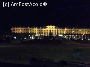 [P02] Viena seara - din autocar privind spre Schonbrunn - se vad cele doua coloane insa nu se vad vulturii din capatul lor (dar cred ca i-ati vazut in articolul anterior :))  » foto by mishu
 - 
<span class="allrVoted glyphicon glyphicon-heart hidden" id="av815049"></span>
<a class="m-l-10 hidden" id="sv815049" onclick="voting_Foto_DelVot(,815049,461)" role="button">șterge vot <span class="glyphicon glyphicon-remove"></span></a>
<a id="v9815049" class=" c-red"  onclick="voting_Foto_SetVot(815049)" role="button"><span class="glyphicon glyphicon-heart-empty"></span> <b>LIKE</b> = Votează poza</a> <img class="hidden"  id="f815049W9" src="/imagini/loader.gif" border="0" /><span class="AjErrMes hidden" id="e815049ErM"></span>