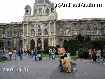 [P26] Naturhistorisches Museum, din Maria-Theresien-Platz » foto by Costi
 - 
<span class="allrVoted glyphicon glyphicon-heart hidden" id="av28619"></span>
<a class="m-l-10 hidden" id="sv28619" onclick="voting_Foto_DelVot(,28619,461)" role="button">șterge vot <span class="glyphicon glyphicon-remove"></span></a>
<a id="v928619" class=" c-red"  onclick="voting_Foto_SetVot(28619)" role="button"><span class="glyphicon glyphicon-heart-empty"></span> <b>LIKE</b> = Votează poza</a> <img class="hidden"  id="f28619W9" src="/imagini/loader.gif" border="0" /><span class="AjErrMes hidden" id="e28619ErM"></span>