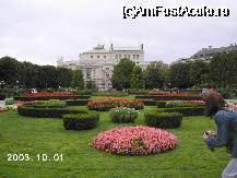 [P31] Imagine din Volksgarten. În spate se vede Burgtheater » foto by Costi
 - 
<span class="allrVoted glyphicon glyphicon-heart hidden" id="av28627"></span>
<a class="m-l-10 hidden" id="sv28627" onclick="voting_Foto_DelVot(,28627,461)" role="button">șterge vot <span class="glyphicon glyphicon-remove"></span></a>
<a id="v928627" class=" c-red"  onclick="voting_Foto_SetVot(28627)" role="button"><span class="glyphicon glyphicon-heart-empty"></span> <b>LIKE</b> = Votează poza</a> <img class="hidden"  id="f28627W9" src="/imagini/loader.gif" border="0" /><span class="AjErrMes hidden" id="e28627ErM"></span>