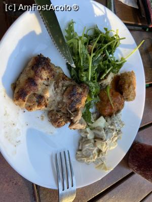 [P66] Hotel Majestic Mamaia - cină » foto by nicole33
 - 
<span class="allrVoted glyphicon glyphicon-heart hidden" id="av1511861"></span>
<a class="m-l-10 hidden" id="sv1511861" onclick="voting_Foto_DelVot(,1511861,782)" role="button">șterge vot <span class="glyphicon glyphicon-remove"></span></a>
<a id="v91511861" class=" c-red"  onclick="voting_Foto_SetVot(1511861)" role="button"><span class="glyphicon glyphicon-heart-empty"></span> <b>LIKE</b> = Votează poza</a> <img class="hidden"  id="f1511861W9" src="/imagini/loader.gif" border="0" /><span class="AjErrMes hidden" id="e1511861ErM"></span>