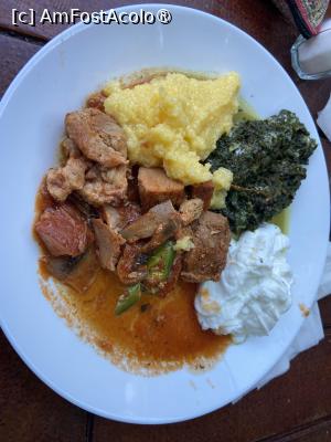 [P67] Hotel Majestic Mamaia - cină » foto by nicole33
 - 
<span class="allrVoted glyphicon glyphicon-heart hidden" id="av1511862"></span>
<a class="m-l-10 hidden" id="sv1511862" onclick="voting_Foto_DelVot(,1511862,782)" role="button">șterge vot <span class="glyphicon glyphicon-remove"></span></a>
<a id="v91511862" class=" c-red"  onclick="voting_Foto_SetVot(1511862)" role="button"><span class="glyphicon glyphicon-heart-empty"></span> <b>LIKE</b> = Votează poza</a> <img class="hidden"  id="f1511862W9" src="/imagini/loader.gif" border="0" /><span class="AjErrMes hidden" id="e1511862ErM"></span>