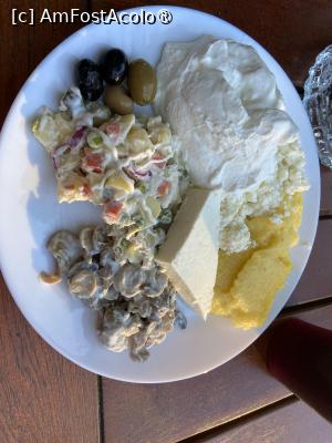 [P72] Hotel Majestic Mamaia - cină » foto by nicole33
 - 
<span class="allrVoted glyphicon glyphicon-heart hidden" id="av1511867"></span>
<a class="m-l-10 hidden" id="sv1511867" onclick="voting_Foto_DelVot(,1511867,782)" role="button">șterge vot <span class="glyphicon glyphicon-remove"></span></a>
<a id="v91511867" class=" c-red"  onclick="voting_Foto_SetVot(1511867)" role="button"><span class="glyphicon glyphicon-heart-empty"></span> <b>LIKE</b> = Votează poza</a> <img class="hidden"  id="f1511867W9" src="/imagini/loader.gif" border="0" /><span class="AjErrMes hidden" id="e1511867ErM"></span>