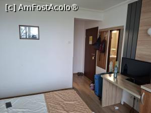 [P17] restul din camera si holul » foto by Teodor17
 - 
<span class="allrVoted glyphicon glyphicon-heart hidden" id="av1545891"></span>
<a class="m-l-10 hidden" id="sv1545891" onclick="voting_Foto_DelVot(,1545891,787)" role="button">șterge vot <span class="glyphicon glyphicon-remove"></span></a>
<a id="v91545891" class=" c-red"  onclick="voting_Foto_SetVot(1545891)" role="button"><span class="glyphicon glyphicon-heart-empty"></span> <b>LIKE</b> = Votează poza</a> <img class="hidden"  id="f1545891W9" src="/imagini/loader.gif" border="0" /><span class="AjErrMes hidden" id="e1545891ErM"></span>