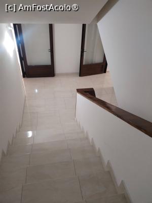 [P08] Casa scarilor la etaj » foto by Teodor17
 - 
<span class="allrVoted glyphicon glyphicon-heart hidden" id="av1545882"></span>
<a class="m-l-10 hidden" id="sv1545882" onclick="voting_Foto_DelVot(,1545882,787)" role="button">șterge vot <span class="glyphicon glyphicon-remove"></span></a>
<a id="v91545882" class=" c-red"  onclick="voting_Foto_SetVot(1545882)" role="button"><span class="glyphicon glyphicon-heart-empty"></span> <b>LIKE</b> = Votează poza</a> <img class="hidden"  id="f1545882W9" src="/imagini/loader.gif" border="0" /><span class="AjErrMes hidden" id="e1545882ErM"></span>