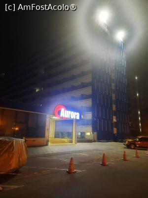 [P20] La hotel seara in fata » foto by Teodor17
 - 
<span class="allrVoted glyphicon glyphicon-heart hidden" id="av1484941"></span>
<a class="m-l-10 hidden" id="sv1484941" onclick="voting_Foto_DelVot(,1484941,790)" role="button">șterge vot <span class="glyphicon glyphicon-remove"></span></a>
<a id="v91484941" class=" c-red"  onclick="voting_Foto_SetVot(1484941)" role="button"><span class="glyphicon glyphicon-heart-empty"></span> <b>LIKE</b> = Votează poza</a> <img class="hidden"  id="f1484941W9" src="/imagini/loader.gif" border="0" /><span class="AjErrMes hidden" id="e1484941ErM"></span>