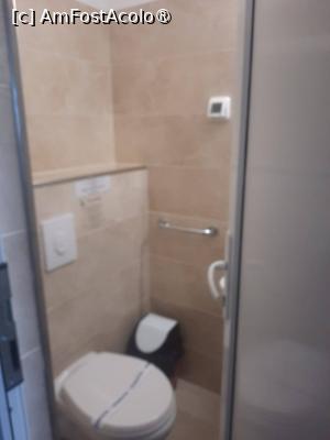 [P22] Restul din baie » foto by Teodor17
 - 
<span class="allrVoted glyphicon glyphicon-heart hidden" id="av1484943"></span>
<a class="m-l-10 hidden" id="sv1484943" onclick="voting_Foto_DelVot(,1484943,790)" role="button">șterge vot <span class="glyphicon glyphicon-remove"></span></a>
<a id="v91484943" class=" c-red"  onclick="voting_Foto_SetVot(1484943)" role="button"><span class="glyphicon glyphicon-heart-empty"></span> <b>LIKE</b> = Votează poza</a> <img class="hidden"  id="f1484943W9" src="/imagini/loader.gif" border="0" /><span class="AjErrMes hidden" id="e1484943ErM"></span>