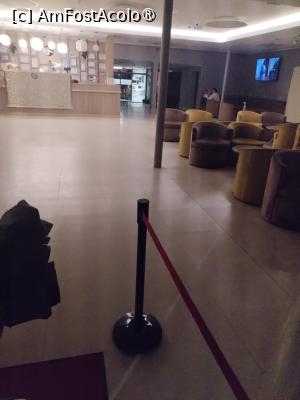 [P08] La receptie seara » foto by Teodor17
 - 
<span class="allrVoted glyphicon glyphicon-heart hidden" id="av1484929"></span>
<a class="m-l-10 hidden" id="sv1484929" onclick="voting_Foto_DelVot(,1484929,790)" role="button">șterge vot <span class="glyphicon glyphicon-remove"></span></a>
<a id="v91484929" class=" c-red"  onclick="voting_Foto_SetVot(1484929)" role="button"><span class="glyphicon glyphicon-heart-empty"></span> <b>LIKE</b> = Votează poza</a> <img class="hidden"  id="f1484929W9" src="/imagini/loader.gif" border="0" /><span class="AjErrMes hidden" id="e1484929ErM"></span>