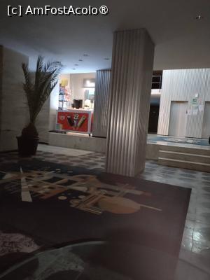 [P19] Zona de asteptare la receptie » foto by Teodor17
 - 
<span class="allrVoted glyphicon glyphicon-heart hidden" id="av1540196"></span>
<a class="m-l-10 hidden" id="sv1540196" onclick="voting_Foto_DelVot(,1540196,817)" role="button">șterge vot <span class="glyphicon glyphicon-remove"></span></a>
<a id="v91540196" class=" c-red"  onclick="voting_Foto_SetVot(1540196)" role="button"><span class="glyphicon glyphicon-heart-empty"></span> <b>LIKE</b> = Votează poza</a> <img class="hidden"  id="f1540196W9" src="/imagini/loader.gif" border="0" /><span class="AjErrMes hidden" id="e1540196ErM"></span>
