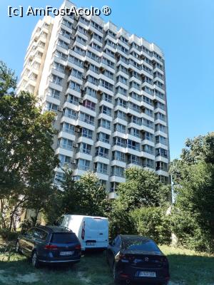[P02] Hotel Banat ziua pe spate » foto by Teodor17
 - 
<span class="allrVoted glyphicon glyphicon-heart hidden" id="av1540179"></span>
<a class="m-l-10 hidden" id="sv1540179" onclick="voting_Foto_DelVot(,1540179,817)" role="button">șterge vot <span class="glyphicon glyphicon-remove"></span></a>
<a id="v91540179" class=" c-red"  onclick="voting_Foto_SetVot(1540179)" role="button"><span class="glyphicon glyphicon-heart-empty"></span> <b>LIKE</b> = Votează poza</a> <img class="hidden"  id="f1540179W9" src="/imagini/loader.gif" border="0" /><span class="AjErrMes hidden" id="e1540179ErM"></span>