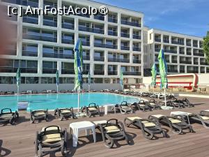 [P41] Piscina si cele 2 corpuri ale hotelului cel mic este langa piscina » foto by Teodor17
 - 
<span class="allrVoted glyphicon glyphicon-heart hidden" id="av1531811"></span>
<a class="m-l-10 hidden" id="sv1531811" onclick="voting_Foto_DelVot(,1531811,820)" role="button">șterge vot <span class="glyphicon glyphicon-remove"></span></a>
<a id="v91531811" class=" c-red"  onclick="voting_Foto_SetVot(1531811)" role="button"><span class="glyphicon glyphicon-heart-empty"></span> <b>LIKE</b> = Votează poza</a> <img class="hidden"  id="f1531811W9" src="/imagini/loader.gif" border="0" /><span class="AjErrMes hidden" id="e1531811ErM"></span>