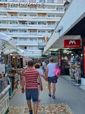 [P03] Shopping city » foto by MAGDALENA H
 - 
<span class="allrVoted glyphicon glyphicon-heart hidden" id="av1491423"></span>
<a class="m-l-10 hidden" id="sv1491423" onclick="voting_Foto_DelVot(,1491423,827)" role="button">șterge vot <span class="glyphicon glyphicon-remove"></span></a>
<a id="v91491423" class=" c-red"  onclick="voting_Foto_SetVot(1491423)" role="button"><span class="glyphicon glyphicon-heart-empty"></span> <b>LIKE</b> = Votează poza</a> <img class="hidden"  id="f1491423W9" src="/imagini/loader.gif" border="0" /><span class="AjErrMes hidden" id="e1491423ErM"></span>