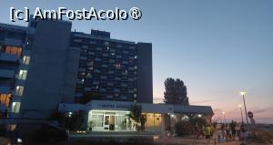 [P18] Atmosferă frumoasă de seară în zona hotelurilor Cerna și Hora » foto by mnn
 - 
<span class="allrVoted glyphicon glyphicon-heart hidden" id="av1540442"></span>
<a class="m-l-10 hidden" id="sv1540442" onclick="voting_Foto_DelVot(,1540442,859)" role="button">șterge vot <span class="glyphicon glyphicon-remove"></span></a>
<a id="v91540442" class=" c-red"  onclick="voting_Foto_SetVot(1540442)" role="button"><span class="glyphicon glyphicon-heart-empty"></span> <b>LIKE</b> = Votează poza</a> <img class="hidden"  id="f1540442W9" src="/imagini/loader.gif" border="0" /><span class="AjErrMes hidden" id="e1540442ErM"></span>