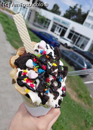 [P02] Delicios bubble waffle cu Nutella, înghețată, Oreo, bezele, napolitana și topping » foto by mnn
 - 
<span class="allrVoted glyphicon glyphicon-heart hidden" id="av1540426"></span>
<a class="m-l-10 hidden" id="sv1540426" onclick="voting_Foto_DelVot(,1540426,859)" role="button">șterge vot <span class="glyphicon glyphicon-remove"></span></a>
<a id="v91540426" class=" c-red"  onclick="voting_Foto_SetVot(1540426)" role="button"><span class="glyphicon glyphicon-heart-empty"></span> <b>LIKE</b> = Votează poza</a> <img class="hidden"  id="f1540426W9" src="/imagini/loader.gif" border="0" /><span class="AjErrMes hidden" id="e1540426ErM"></span>