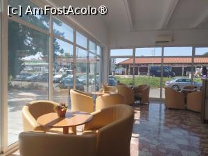 [P28] O zonă de relaxare în holul hotelului. Aici se afla mini biblioteca » foto by mnn
 - 
<span class="allrVoted glyphicon glyphicon-heart hidden" id="av1540452"></span>
<a class="m-l-10 hidden" id="sv1540452" onclick="voting_Foto_DelVot(,1540452,859)" role="button">șterge vot <span class="glyphicon glyphicon-remove"></span></a>
<a id="v91540452" class=" c-red"  onclick="voting_Foto_SetVot(1540452)" role="button"><span class="glyphicon glyphicon-heart-empty"></span> <b>LIKE</b> = Votează poza</a> <img class="hidden"  id="f1540452W9" src="/imagini/loader.gif" border="0" /><span class="AjErrMes hidden" id="e1540452ErM"></span>