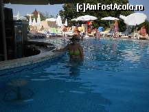 [P19] eu la vistamar la piscina » foto by coco codruta
 - 
<span class="allrVoted glyphicon glyphicon-heart hidden" id="av299562"></span>
<a class="m-l-10 hidden" id="sv299562" onclick="voting_Foto_DelVot(,299562,886)" role="button">șterge vot <span class="glyphicon glyphicon-remove"></span></a>
<a id="v9299562" class=" c-red"  onclick="voting_Foto_SetVot(299562)" role="button"><span class="glyphicon glyphicon-heart-empty"></span> <b>LIKE</b> = Votează poza</a> <img class="hidden"  id="f299562W9" src="/imagini/loader.gif" border="0" /><span class="AjErrMes hidden" id="e299562ErM"></span>