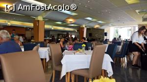 [P32] Restaurant interior » foto by AZE
 - 
<span class="allrVoted glyphicon glyphicon-heart hidden" id="av984966"></span>
<a class="m-l-10 hidden" id="sv984966" onclick="voting_Foto_DelVot(,984966,979)" role="button">șterge vot <span class="glyphicon glyphicon-remove"></span></a>
<a id="v9984966" class=" c-red"  onclick="voting_Foto_SetVot(984966)" role="button"><span class="glyphicon glyphicon-heart-empty"></span> <b>LIKE</b> = Votează poza</a> <img class="hidden"  id="f984966W9" src="/imagini/loader.gif" border="0" /><span class="AjErrMes hidden" id="e984966ErM"></span>