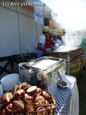 [P21] Oktoberfest - se pregătesc grătarele!  » foto by Alina53
 - 
<span class="allrVoted glyphicon glyphicon-heart hidden" id="av1015757"></span>
<a class="m-l-10 hidden" id="sv1015757" onclick="voting_Foto_DelVot(,1015757,99)" role="button">șterge vot <span class="glyphicon glyphicon-remove"></span></a>
<a id="v91015757" class=" c-red"  onclick="voting_Foto_SetVot(1015757)" role="button"><span class="glyphicon glyphicon-heart-empty"></span> <b>LIKE</b> = Votează poza</a> <img class="hidden"  id="f1015757W9" src="/imagini/loader.gif" border="0" /><span class="AjErrMes hidden" id="e1015757ErM"></span>