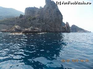 P02 [JUL-2015] Peisaj surprins din timpul plimbării noastre cu barca în împrejurile plajei din Agios Gordis