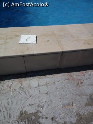 [P04] Gresia de lângă piscina » foto by Valentin Val
 - 
<span class="allrVoted glyphicon glyphicon-heart hidden" id="av886168"></span>
<a class="m-l-10 hidden" id="sv886168" onclick="voting_Foto_DelVot(,886168,994)" role="button">șterge vot <span class="glyphicon glyphicon-remove"></span></a>
<a id="v9886168" class=" c-red"  onclick="voting_Foto_SetVot(886168)" role="button"><span class="glyphicon glyphicon-heart-empty"></span> <b>LIKE</b> = Votează poza</a> <img class="hidden"  id="f886168W9" src="/imagini/loader.gif" border="0" /><span class="AjErrMes hidden" id="e886168ErM"></span>