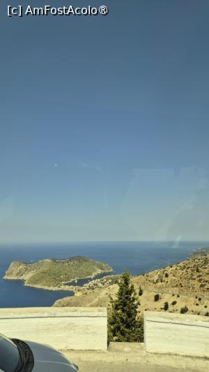 [P15] Vedere din autocar spre Assos » foto by ANILU
 - 
<span class="allrVoted glyphicon glyphicon-heart hidden" id="av1546742"></span>
<a class="m-l-10 hidden" id="sv1546742" onclick="voting_Foto_DelVot(,1546742,1121)" role="button">șterge vot <span class="glyphicon glyphicon-remove"></span></a>
<a id="v91546742" class=" c-red"  onclick="voting_Foto_SetVot(1546742)" role="button"><span class="glyphicon glyphicon-heart-empty"></span> <b>LIKE</b> = Votează poza</a> <img class="hidden"  id="f1546742W9" src="/imagini/loader.gif" border="0" /><span class="AjErrMes hidden" id="e1546742ErM"></span>