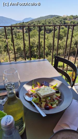 [P19] La masă La Taverna Crysafis - salată grecească » foto by ANILU
 - 
<span class="allrVoted glyphicon glyphicon-heart hidden" id="av1546746"></span>
<a class="m-l-10 hidden" id="sv1546746" onclick="voting_Foto_DelVot(,1546746,1121)" role="button">șterge vot <span class="glyphicon glyphicon-remove"></span></a>
<a id="v91546746" class=" c-red"  onclick="voting_Foto_SetVot(1546746)" role="button"><span class="glyphicon glyphicon-heart-empty"></span> <b>LIKE</b> = Votează poza</a> <img class="hidden"  id="f1546746W9" src="/imagini/loader.gif" border="0" /><span class="AjErrMes hidden" id="e1546746ErM"></span>