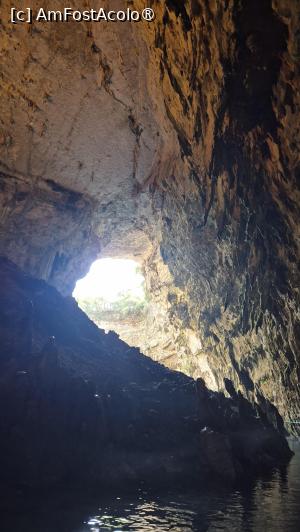 [P29] Grota Melissani » foto by ANILU
 - 
<span class="allrVoted glyphicon glyphicon-heart hidden" id="av1546756"></span>
<a class="m-l-10 hidden" id="sv1546756" onclick="voting_Foto_DelVot(,1546756,1121)" role="button">șterge vot <span class="glyphicon glyphicon-remove"></span></a>
<a id="v91546756" class=" c-red"  onclick="voting_Foto_SetVot(1546756)" role="button"><span class="glyphicon glyphicon-heart-empty"></span> <b>LIKE</b> = Votează poza</a> <img class="hidden"  id="f1546756W9" src="/imagini/loader.gif" border="0" /><span class="AjErrMes hidden" id="e1546756ErM"></span>