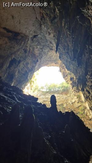 [P30] Grota Melissani » foto by ANILU
 - 
<span class="allrVoted glyphicon glyphicon-heart hidden" id="av1546757"></span>
<a class="m-l-10 hidden" id="sv1546757" onclick="voting_Foto_DelVot(,1546757,1121)" role="button">șterge vot <span class="glyphicon glyphicon-remove"></span></a>
<a id="v91546757" class=" c-red"  onclick="voting_Foto_SetVot(1546757)" role="button"><span class="glyphicon glyphicon-heart-empty"></span> <b>LIKE</b> = Votează poza</a> <img class="hidden"  id="f1546757W9" src="/imagini/loader.gif" border="0" /><span class="AjErrMes hidden" id="e1546757ErM"></span>