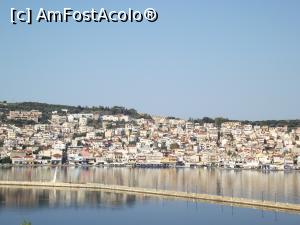 P08 [SEP-2016] Argostoli, capitala Kefaloniei cu al său pod pietonal ce traversează tot golful