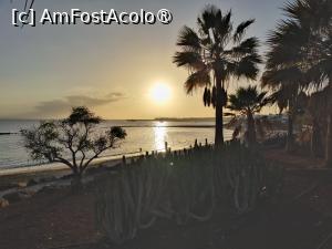 [P80] Apus de soare peste Playa Blanca » foto by crismis
 - 
<span class="allrVoted glyphicon glyphicon-heart hidden" id="av1484710"></span>
<a class="m-l-10 hidden" id="sv1484710" onclick="voting_Foto_DelVot(,1484710,1154)" role="button">șterge vot <span class="glyphicon glyphicon-remove"></span></a>
<a id="v91484710" class=" c-red"  onclick="voting_Foto_SetVot(1484710)" role="button"><span class="glyphicon glyphicon-heart-empty"></span> <b>LIKE</b> = Votează poza</a> <img class="hidden"  id="f1484710W9" src="/imagini/loader.gif" border="0" /><span class="AjErrMes hidden" id="e1484710ErM"></span>