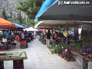 [P34] Piaţa agro-alimentară.  » foto by Carmen Ion
 - 
<span class="allrVoted glyphicon glyphicon-heart hidden" id="av689434"></span>
<a class="m-l-10 hidden" id="sv689434" onclick="voting_Foto_DelVot(,689434,1167)" role="button">șterge vot <span class="glyphicon glyphicon-remove"></span></a>
<a id="v9689434" class=" c-red"  onclick="voting_Foto_SetVot(689434)" role="button"><span class="glyphicon glyphicon-heart-empty"></span> <b>LIKE</b> = Votează poza</a> <img class="hidden"  id="f689434W9" src="/imagini/loader.gif" border="0" /><span class="AjErrMes hidden" id="e689434ErM"></span>