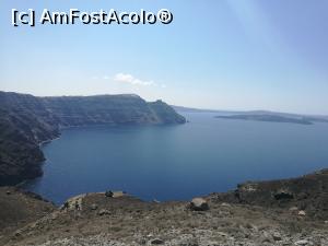 [P58] Din nou Caldera; de data asta, în depărtare Imerovigli » foto by crismis
 - 
<span class="allrVoted glyphicon glyphicon-heart hidden" id="av1040493"></span>
<a class="m-l-10 hidden" id="sv1040493" onclick="voting_Foto_DelVot(,1040493,1177)" role="button">șterge vot <span class="glyphicon glyphicon-remove"></span></a>
<a id="v91040493" class=" c-red"  onclick="voting_Foto_SetVot(1040493)" role="button"><span class="glyphicon glyphicon-heart-empty"></span> <b>LIKE</b> = Votează poza</a> <img class="hidden"  id="f1040493W9" src="/imagini/loader.gif" border="0" /><span class="AjErrMes hidden" id="e1040493ErM"></span>