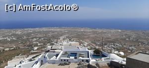 P01 [SEP-2020] Vedere din înaltul satului Pyrgos spre aeroport