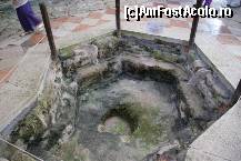 [P14] În baptisteriu, vechiul loc de botez » foto by Costi
 - 
<span class="allrVoted glyphicon glyphicon-heart hidden" id="av137277"></span>
<a class="m-l-10 hidden" id="sv137277" onclick="voting_Foto_DelVot(,137277,1184)" role="button">șterge vot <span class="glyphicon glyphicon-remove"></span></a>
<a id="v9137277" class=" c-red"  onclick="voting_Foto_SetVot(137277)" role="button"><span class="glyphicon glyphicon-heart-empty"></span> <b>LIKE</b> = Votează poza</a> <img class="hidden"  id="f137277W9" src="/imagini/loader.gif" border="0" /><span class="AjErrMes hidden" id="e137277ErM"></span>