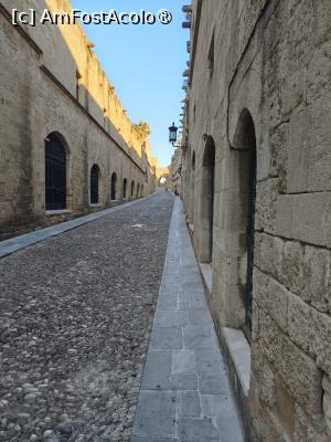 [P41] Rodos Town, strada cavalerilor » foto by ioana74
 - 
<span class="allrVoted glyphicon glyphicon-heart hidden" id="av1541066"></span>
<a class="m-l-10 hidden" id="sv1541066" onclick="voting_Foto_DelVot(,1541066,1227)" role="button">șterge vot <span class="glyphicon glyphicon-remove"></span></a>
<a id="v91541066" class=" c-red"  onclick="voting_Foto_SetVot(1541066)" role="button"><span class="glyphicon glyphicon-heart-empty"></span> <b>LIKE</b> = Votează poza</a> <img class="hidden"  id="f1541066W9" src="/imagini/loader.gif" border="0" /><span class="AjErrMes hidden" id="e1541066ErM"></span>