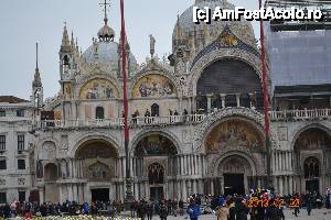 [P06] Basilica San Marco » foto by Kyandra
 - 
<span class="allrVoted glyphicon glyphicon-heart hidden" id="av403326"></span>
<a class="m-l-10 hidden" id="sv403326" onclick="voting_Foto_DelVot(,403326,1229)" role="button">șterge vot <span class="glyphicon glyphicon-remove"></span></a>
<a id="v9403326" class=" c-red"  onclick="voting_Foto_SetVot(403326)" role="button"><span class="glyphicon glyphicon-heart-empty"></span> <b>LIKE</b> = Votează poza</a> <img class="hidden"  id="f403326W9" src="/imagini/loader.gif" border="0" /><span class="AjErrMes hidden" id="e403326ErM"></span>