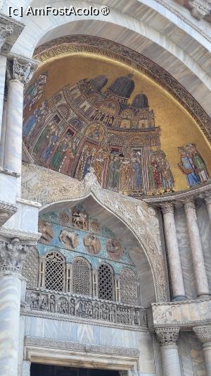 [P14] Detaliu cu Bazilica San Marco » foto by vlado2
 - 
<span class="allrVoted glyphicon glyphicon-heart hidden" id="av1528874"></span>
<a class="m-l-10 hidden" id="sv1528874" onclick="voting_Foto_DelVot(,1528874,1229)" role="button">șterge vot <span class="glyphicon glyphicon-remove"></span></a>
<a id="v91528874" class=" c-red"  onclick="voting_Foto_SetVot(1528874)" role="button"><span class="glyphicon glyphicon-heart-empty"></span> <b>LIKE</b> = Votează poza</a> <img class="hidden"  id="f1528874W9" src="/imagini/loader.gif" border="0" /><span class="AjErrMes hidden" id="e1528874ErM"></span>
