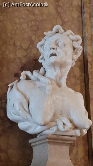 [P05] Sculptura din Muzeul Correr » foto by vlado2
 - 
<span class="allrVoted glyphicon glyphicon-heart hidden" id="av1528865"></span>
<a class="m-l-10 hidden" id="sv1528865" onclick="voting_Foto_DelVot(,1528865,1229)" role="button">șterge vot <span class="glyphicon glyphicon-remove"></span></a>
<a id="v91528865" class=" c-red"  onclick="voting_Foto_SetVot(1528865)" role="button"><span class="glyphicon glyphicon-heart-empty"></span> <b>LIKE</b> = Votează poza</a> <img class="hidden"  id="f1528865W9" src="/imagini/loader.gif" border="0" /><span class="AjErrMes hidden" id="e1528865ErM"></span>