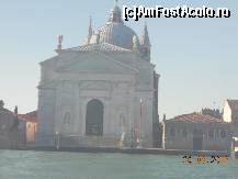 [P04] Italia - Venetia - Biserica Redentore vazuta de pe Canal Giudecca » foto by Diaura*
 - 
<span class="allrVoted glyphicon glyphicon-heart hidden" id="av373597"></span>
<a class="m-l-10 hidden" id="sv373597" onclick="voting_Foto_DelVot(,373597,1229)" role="button">șterge vot <span class="glyphicon glyphicon-remove"></span></a>
<a id="v9373597" class=" c-red"  onclick="voting_Foto_SetVot(373597)" role="button"><span class="glyphicon glyphicon-heart-empty"></span> <b>LIKE</b> = Votează poza</a> <img class="hidden"  id="f373597W9" src="/imagini/loader.gif" border="0" /><span class="AjErrMes hidden" id="e373597ErM"></span>